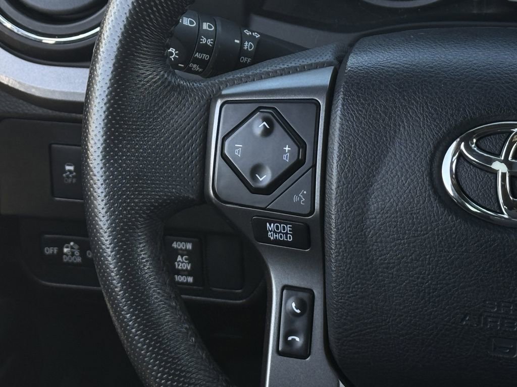 Used 2021 Toyota Tacoma TRD Off-Road image 14