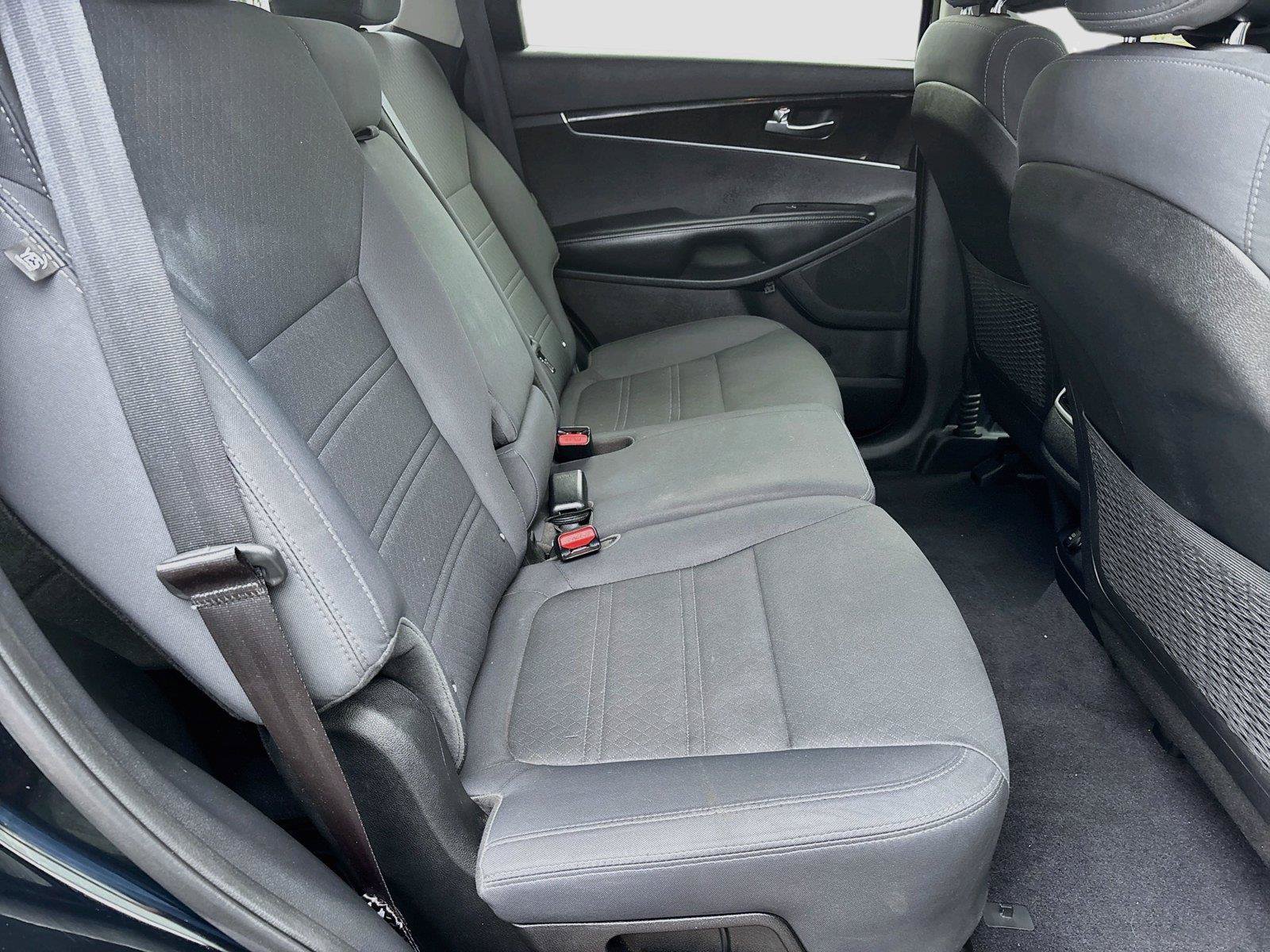 Used 2016 Kia Sorento FWD image 16