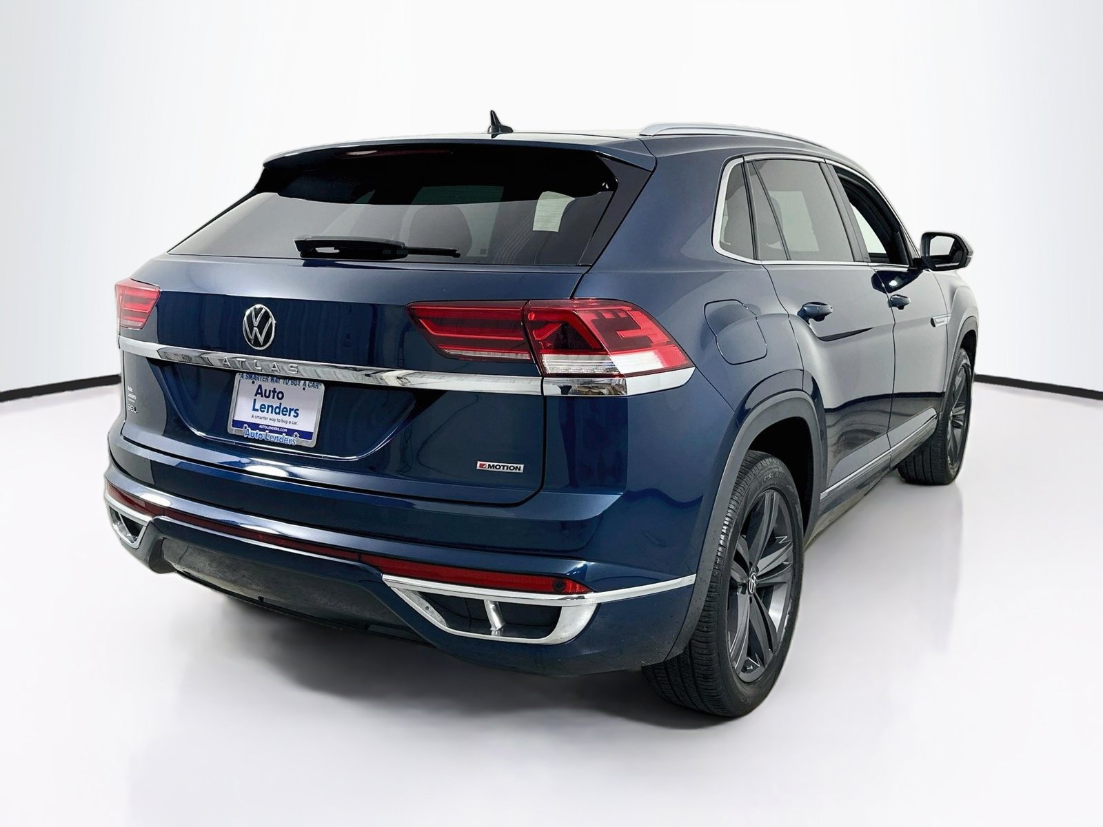 Used 2022 Volkswagen Atlas Cross Sport SEL R-Line AWD/4WD image 5