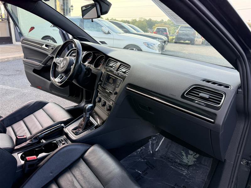 Used 2017 Volkswagen GTI SE FWD image 19