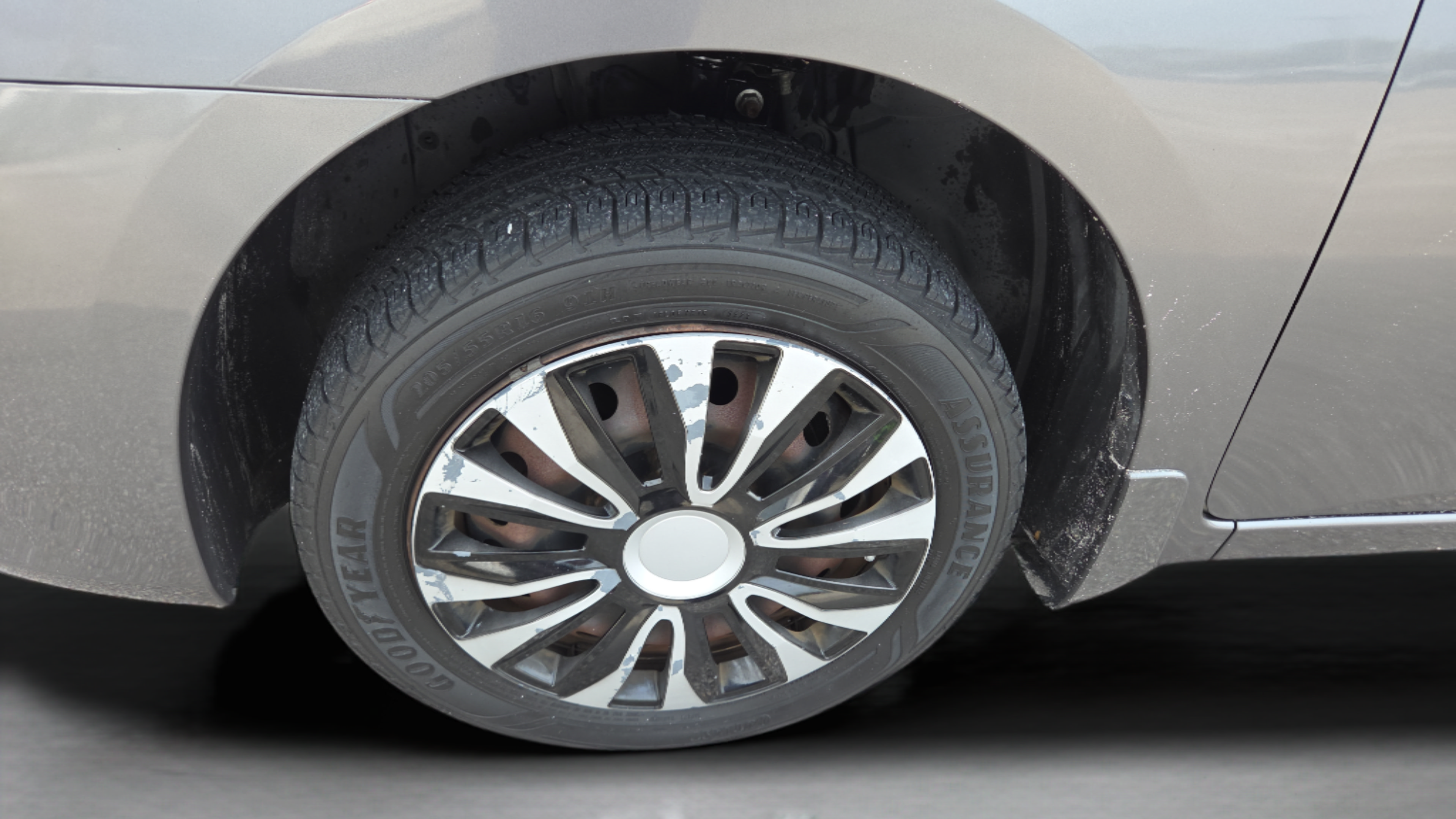 Used 2015 Nissan Sentra SV FWD image 38