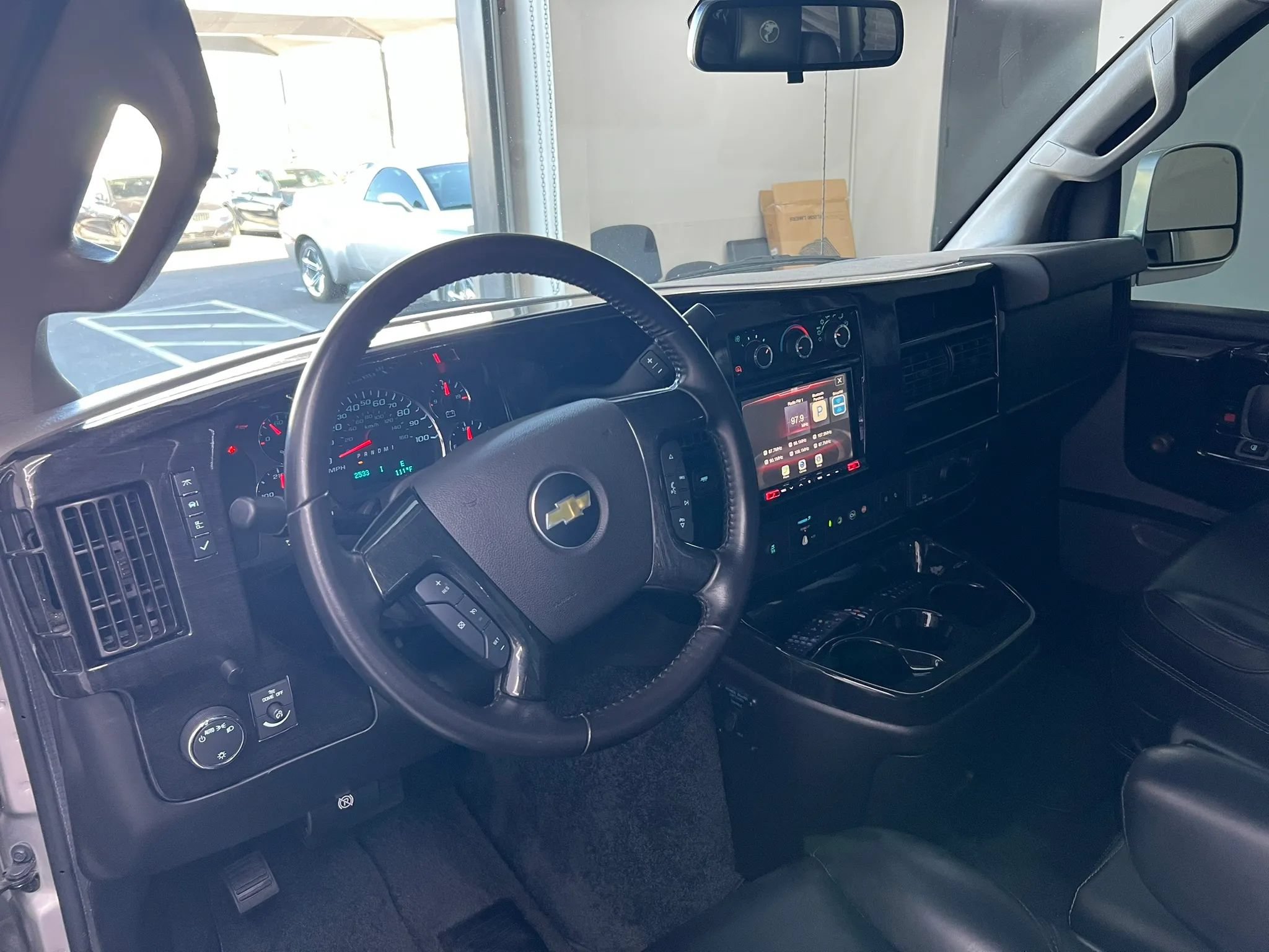 Used 2021 Chevrolet Express 3500 LS w/ Chrome Appearance Package RWD image 12