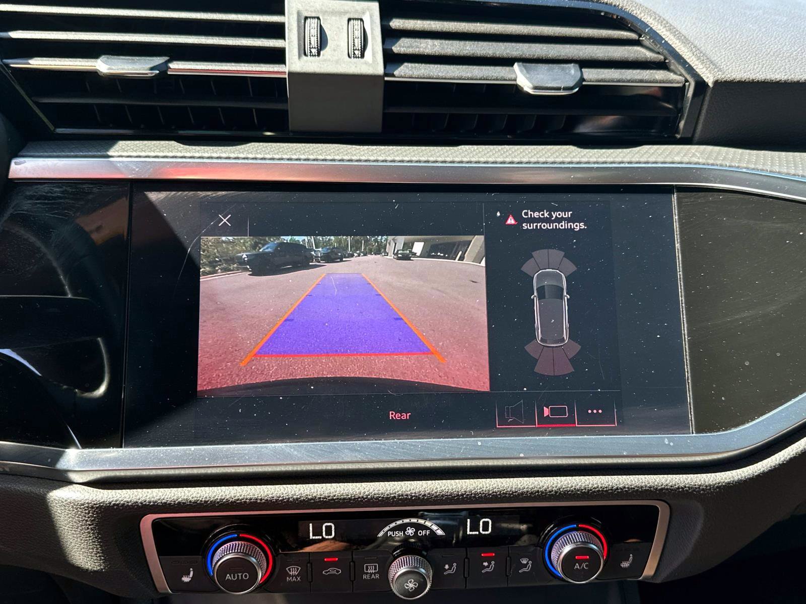 Used 2020 Audi Q3 2.0T Premium w/ Convenience Package image 24