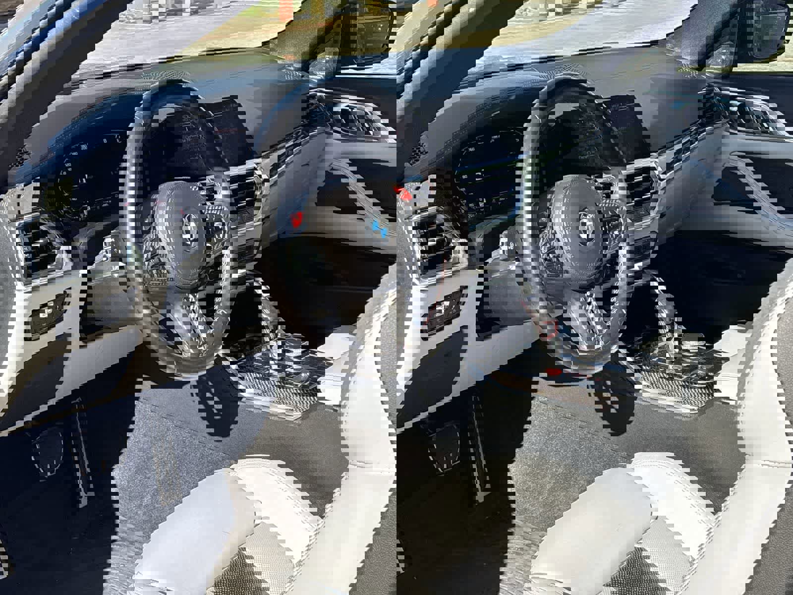 Used 2023 BMW M4 Competition w/ Executive Package image 10