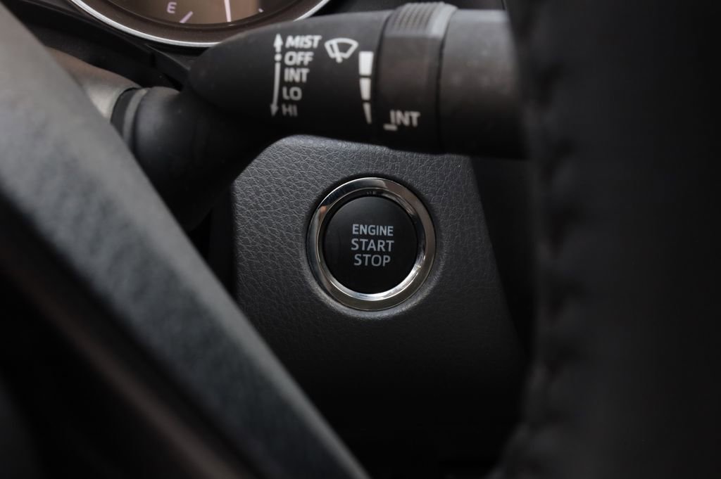 Used 2024 Toyota Camry SE w/ Convenience Package image 8