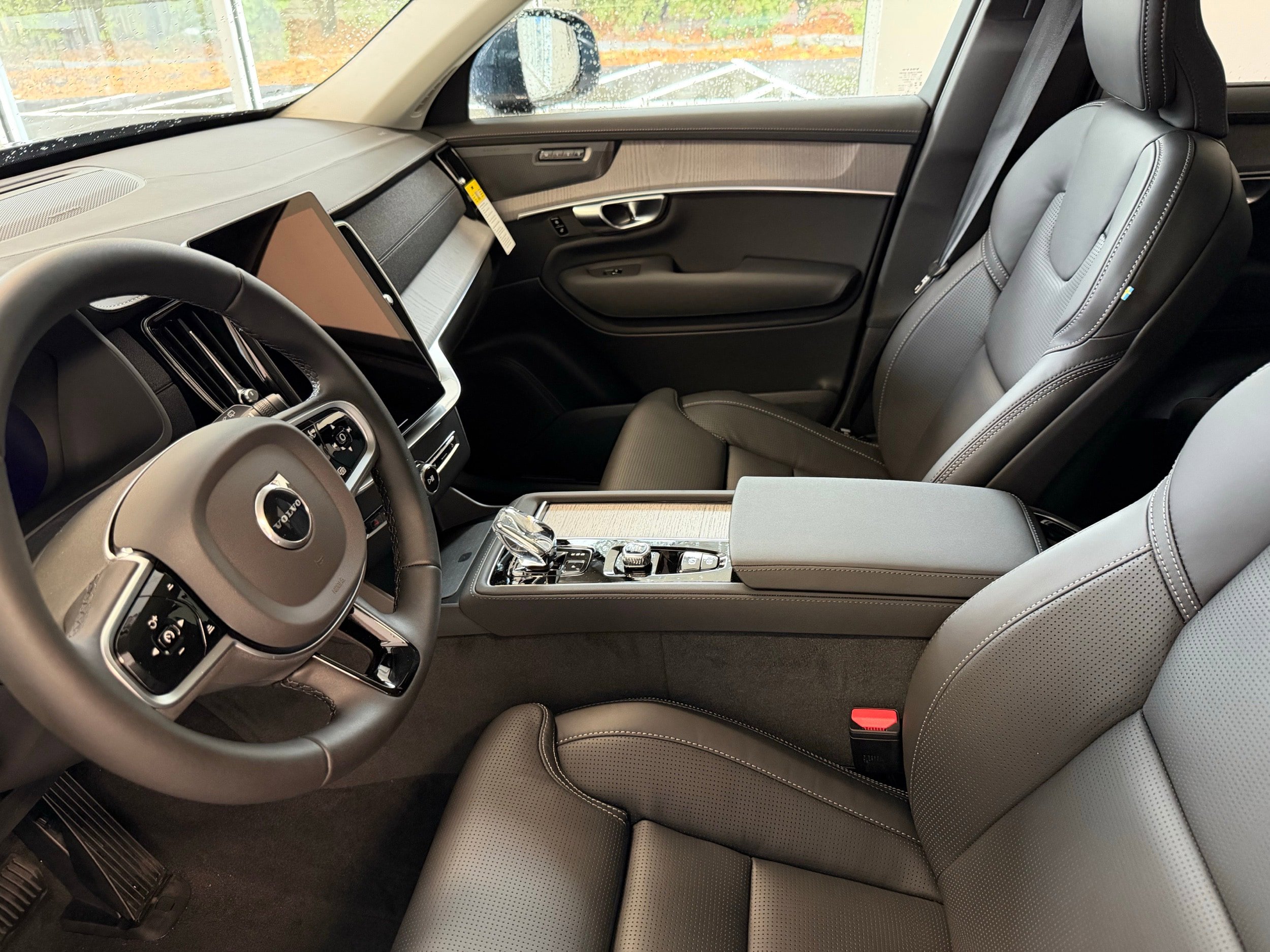 New 2026 Volvo XC90 B6 Ultra w/ Protection Package Premier AWD/4WD image 13