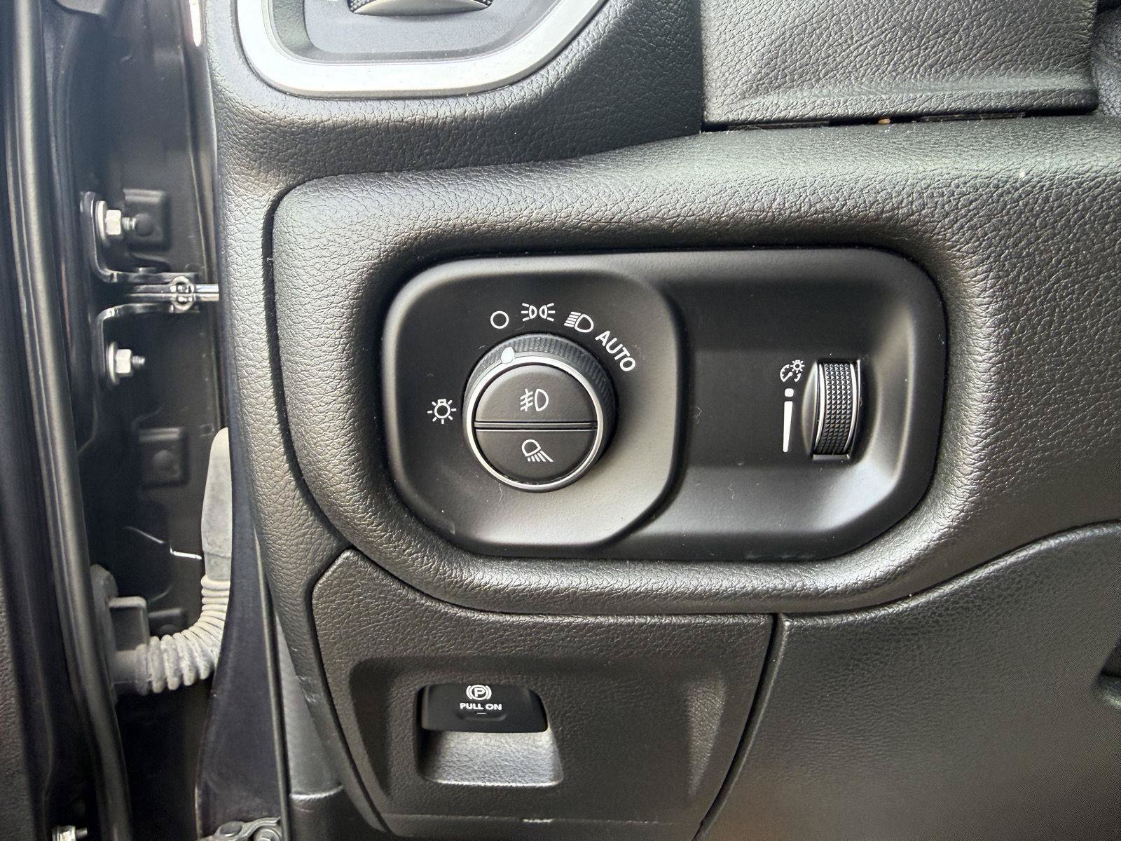 Used 2021 RAM 1500 Big Horn AWD/4WD image 17