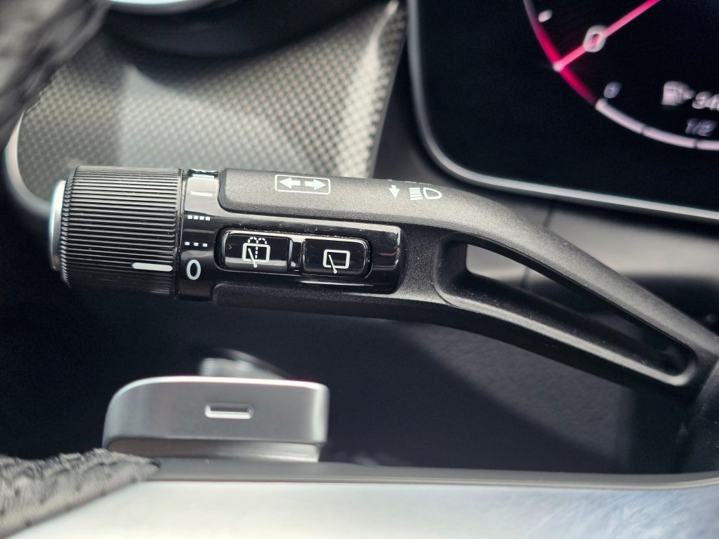 Used 2026 Mercedes-Benz GLC 300 4MATIC image 35