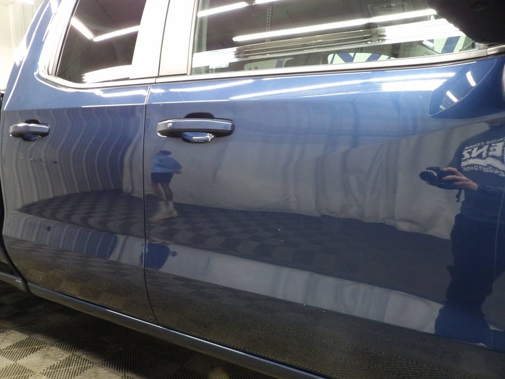 Used 2022 Chevrolet Silverado 1500 LT AWD/4WD image 32