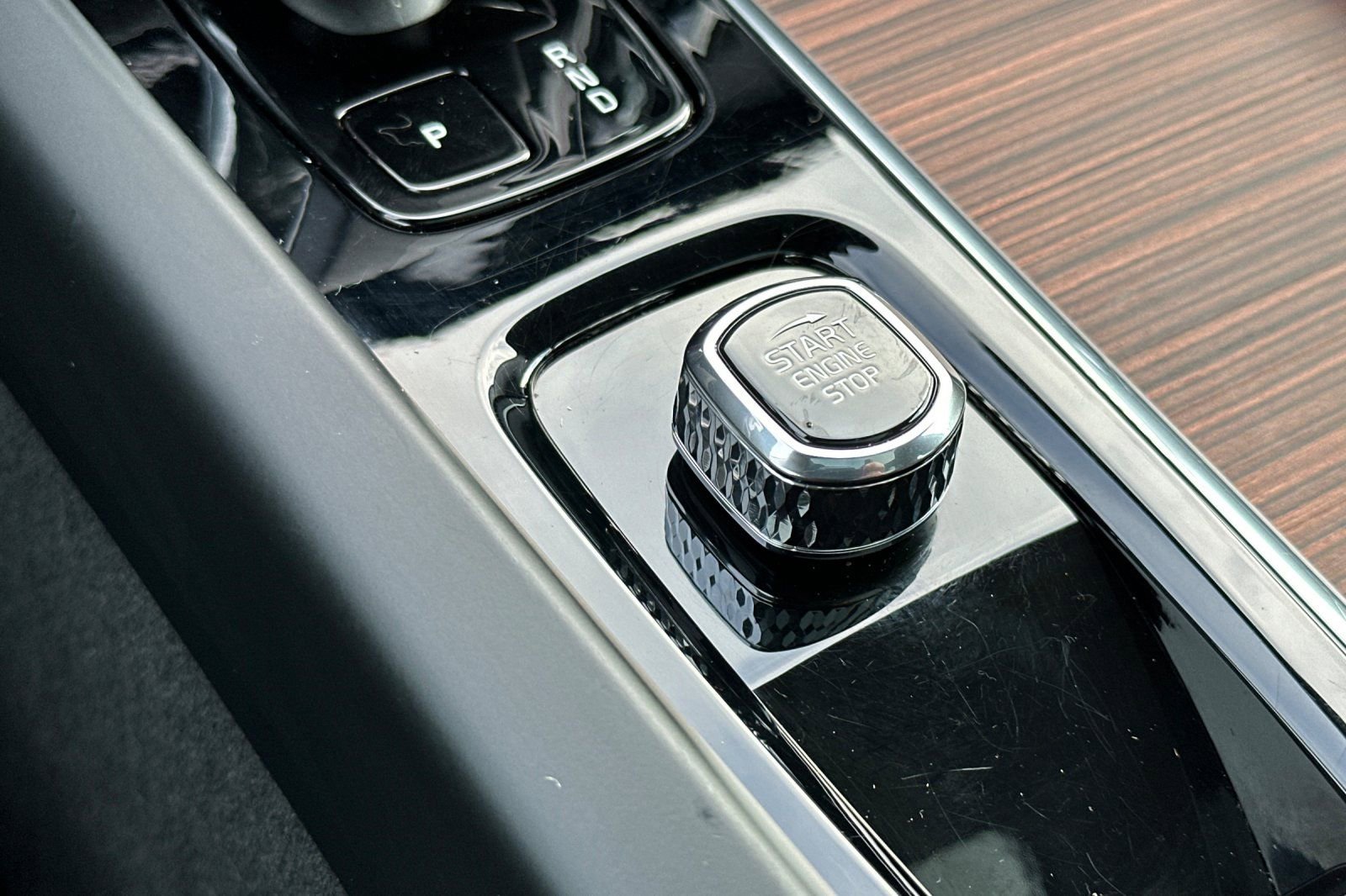 Used 2025 Volvo V60 B5 Cross Country Plus image 24