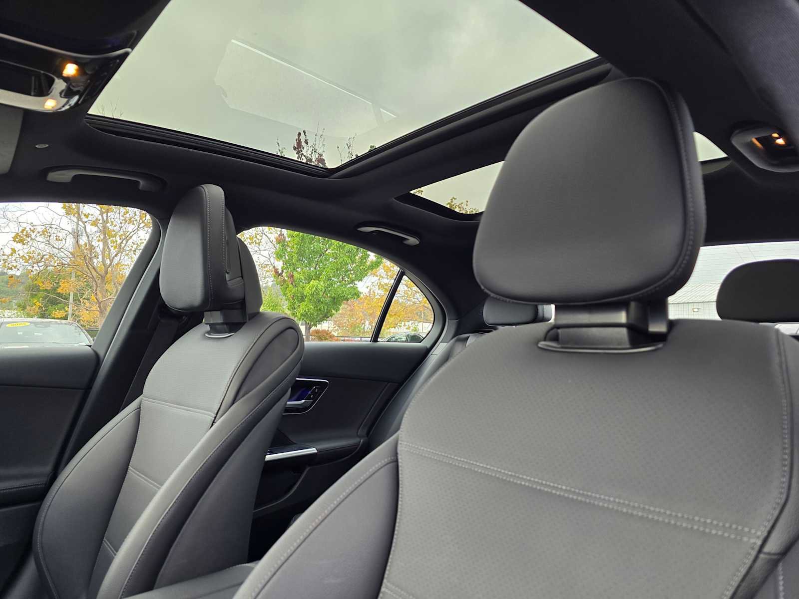 Used 2025 Mercedes-Benz C 300 C 300 image 24