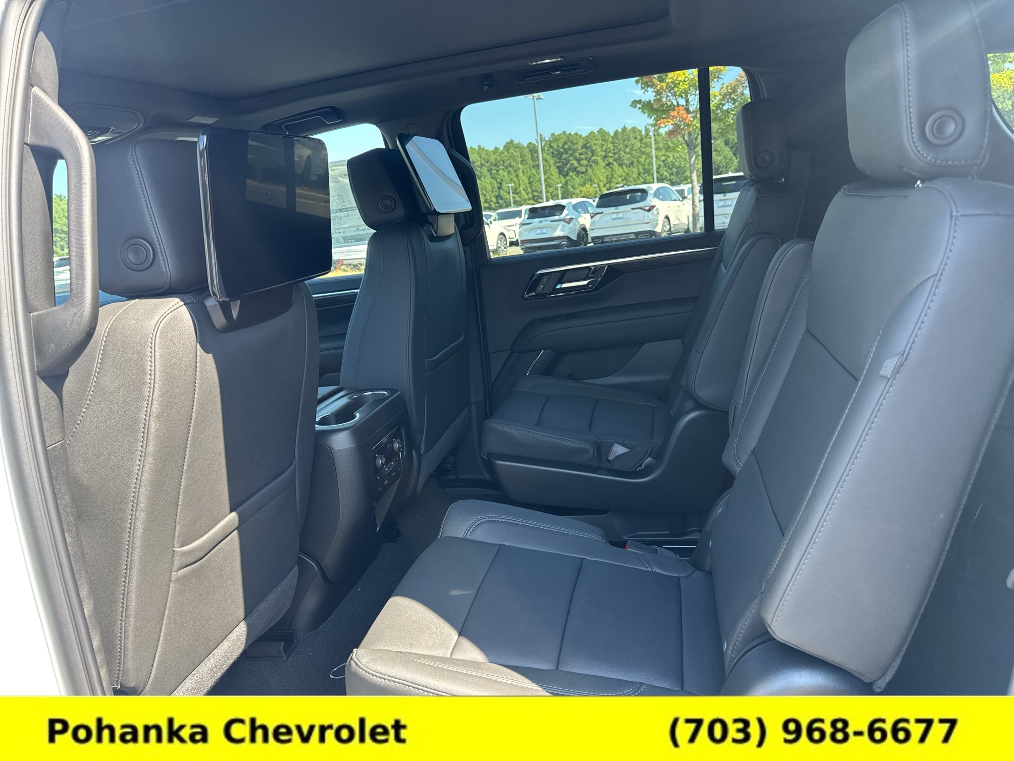New 2026 Chevrolet Suburban Z71 w/ Z71 Off-Road Package AWD/4WD image 31