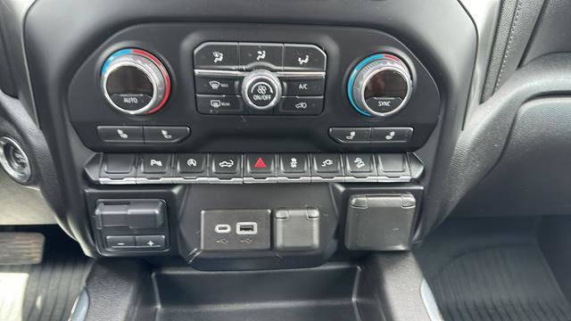 Used 2020 Chevrolet Silverado 1500 LT Trail Boss w/ Midnight Edition AWD/4WD image 14