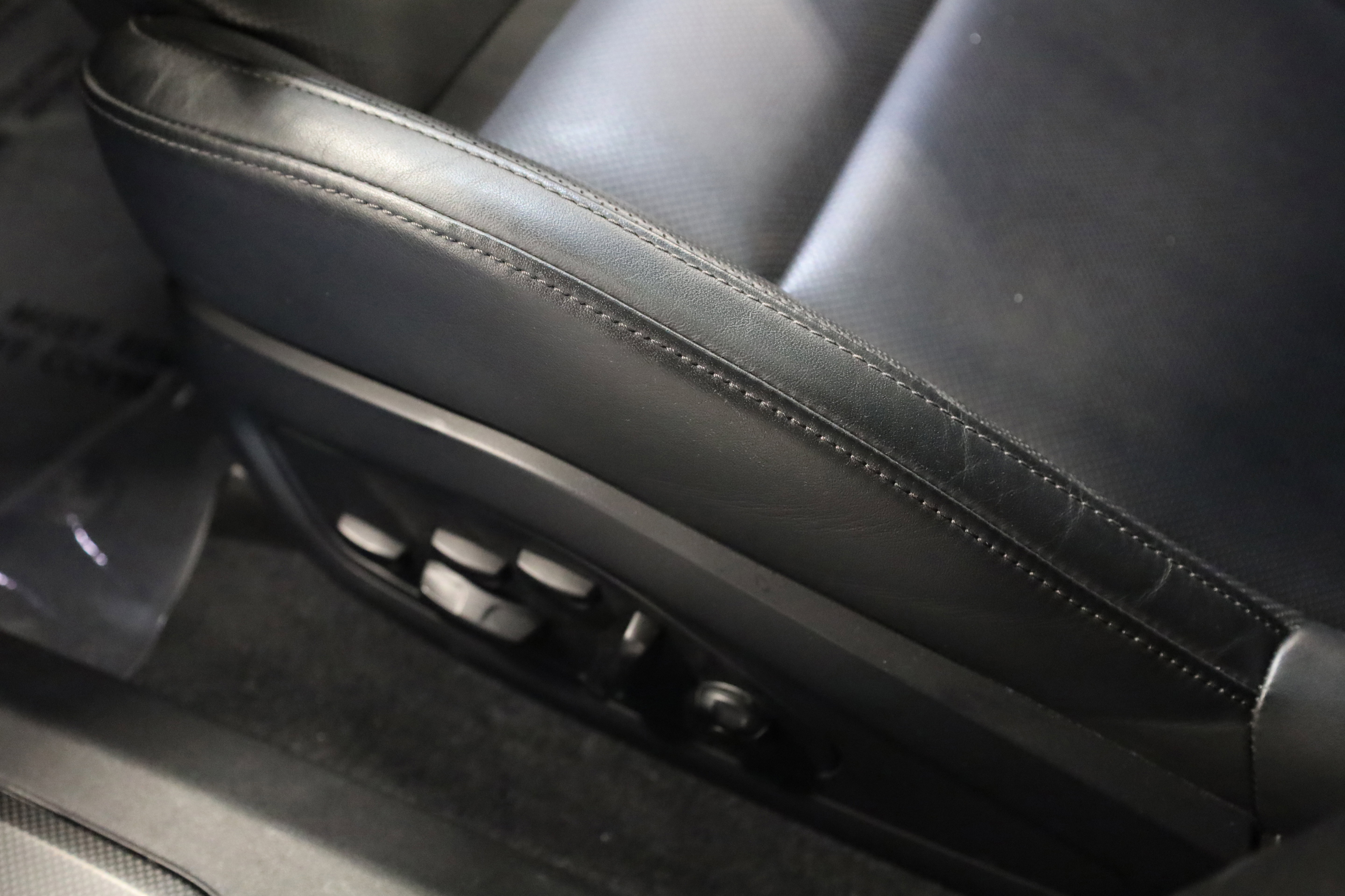 Used 2020 Porsche Taycan Turbo S image 18