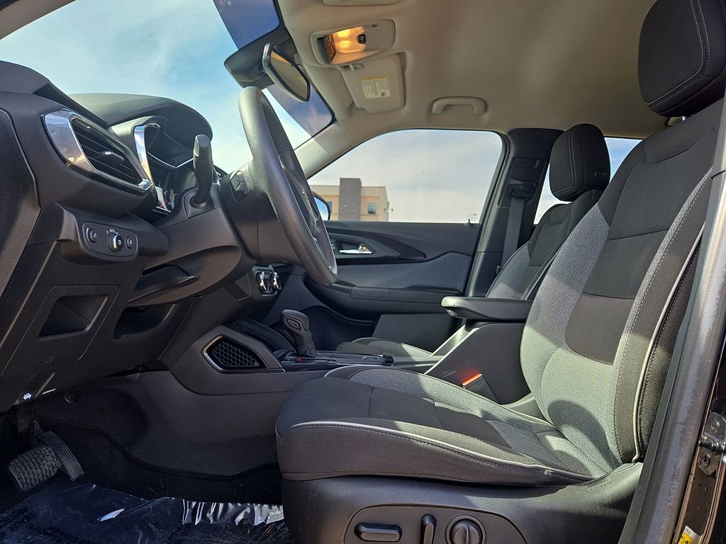 Used 2022 Chevrolet TrailBlazer LT w/ Convenience Package image 23