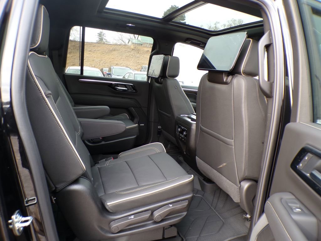 New 2026 Chevrolet Suburban Premier AWD/4WD image 20