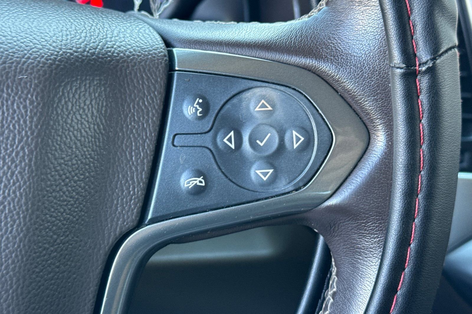 Used 2020 Chevrolet Tahoe Premier image 36