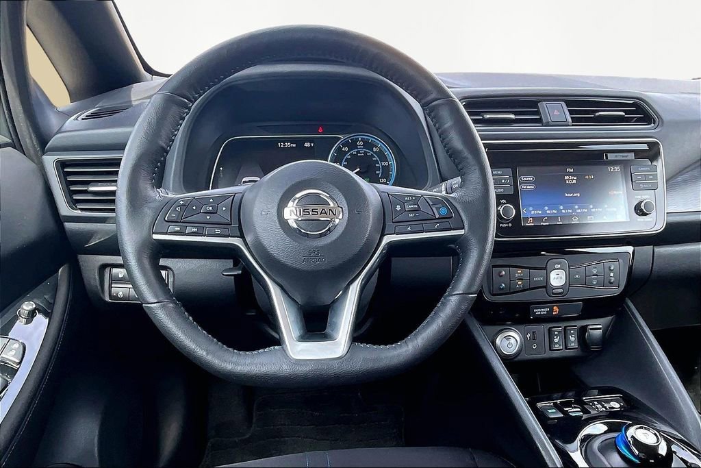 Used 2019 Nissan Leaf SV w/ SV Technology Package FWD image 5