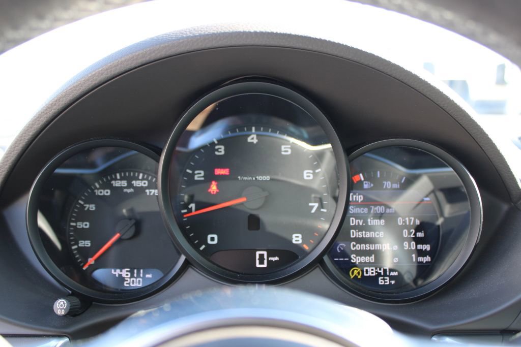 Used 2018 Porsche 718 Cayman RWD image 23