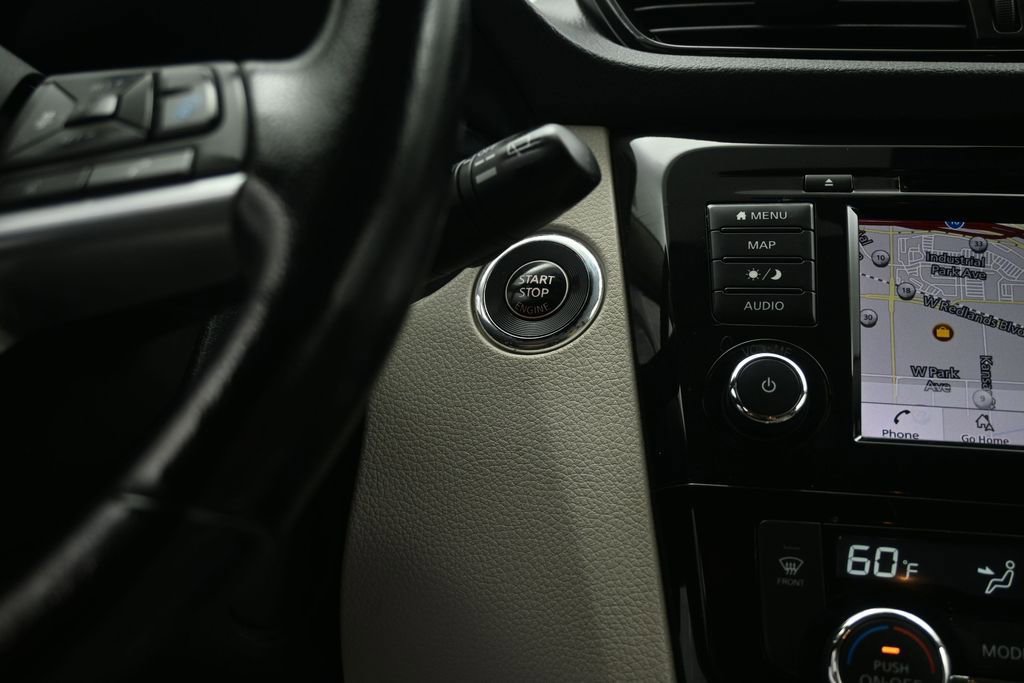 Used 2020 Nissan Rogue Sport SL w/ Premium Package FWD image 19