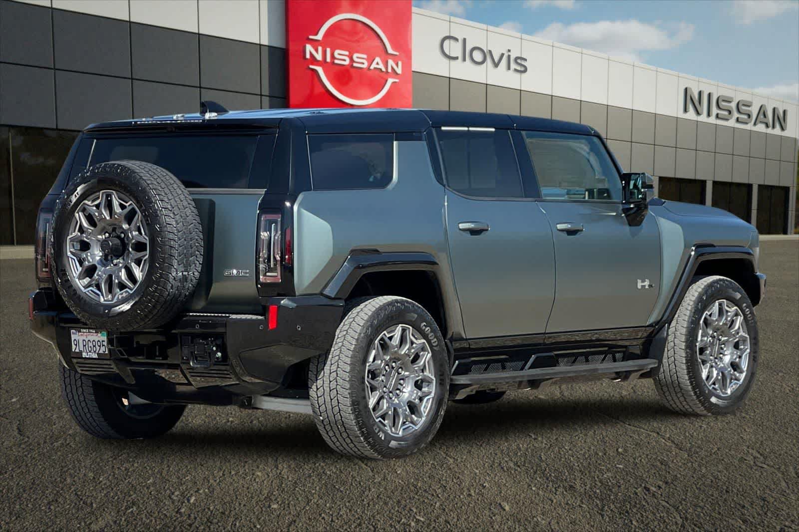 Used 2024 GMC Hummer EV 3X AWD/4WD image 3