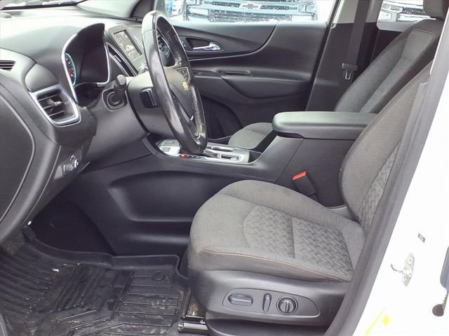 Used 2022 Chevrolet Equinox LT w/ Driver Convenience Package image 11