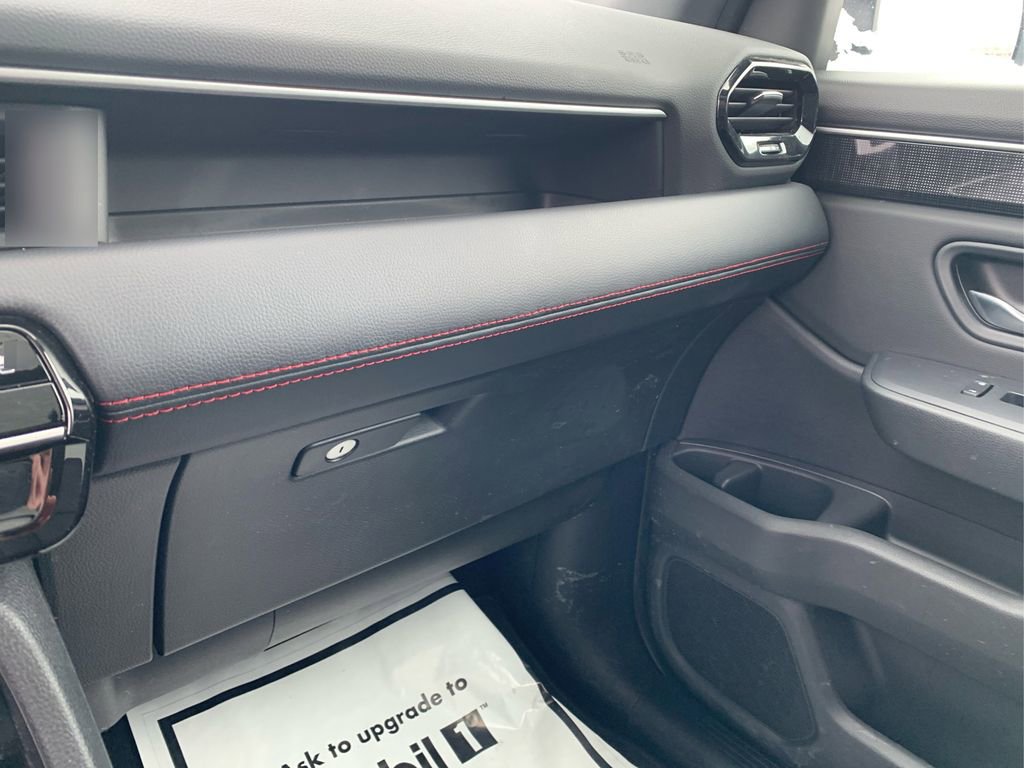 Used 2025 Honda Pilot Black Edition image 32