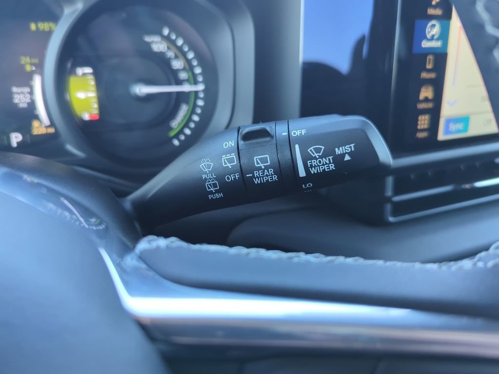 Used 2025 Jeep Wrangler Unlimited Sahara w/ Safety Group image 30