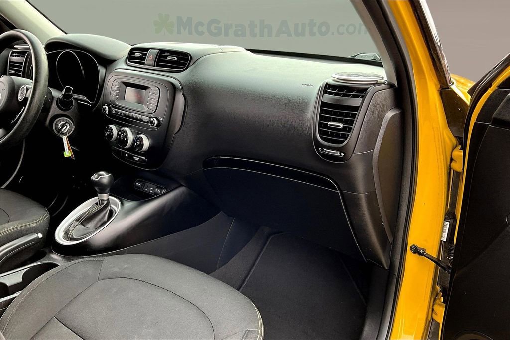 Used 2015 Kia Soul + FWD image 22