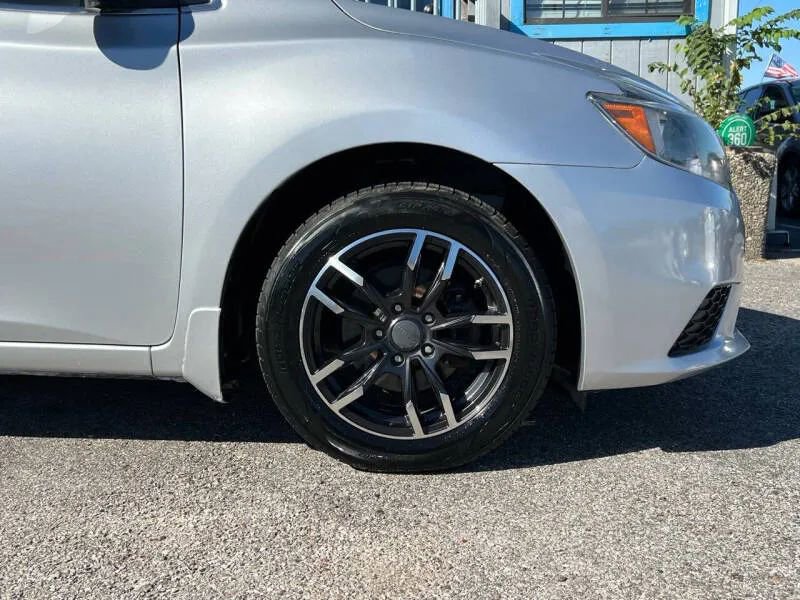 Used 2016 Nissan Sentra SV image 23
