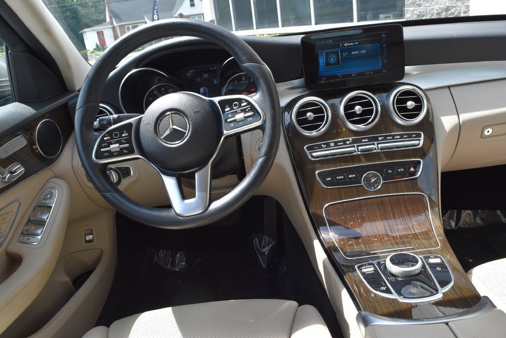 Used 2019 Mercedes-Benz C 300 4MATIC Sedan image 11