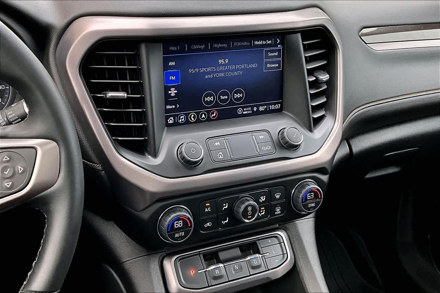 Used 2023 GMC Acadia AT4 w/ Preferred Package AWD/4WD image 7