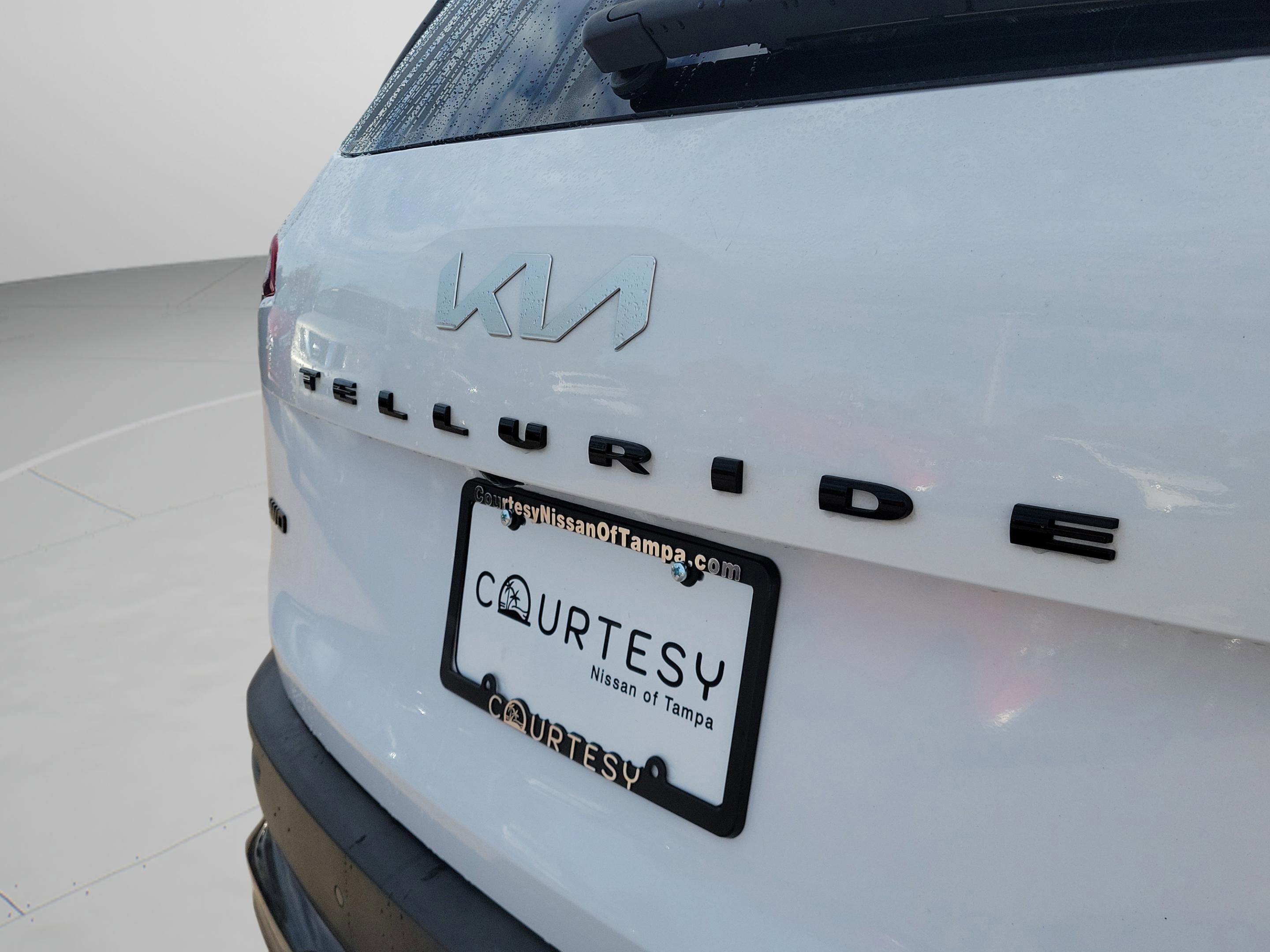 Certified 2022 Kia Telluride SX w/ Nightfall Edition Package image 37