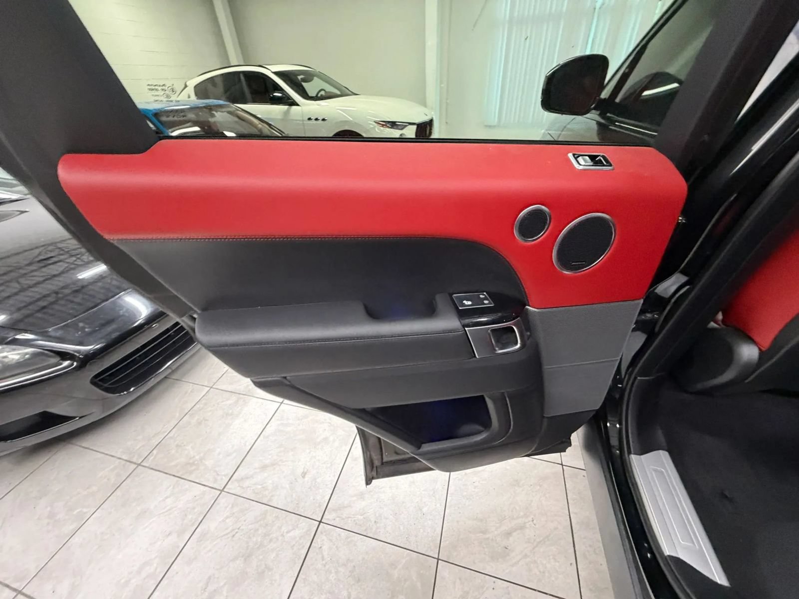 Used 2022 Land Rover Range Rover Sport HST AWD/4WD image 15