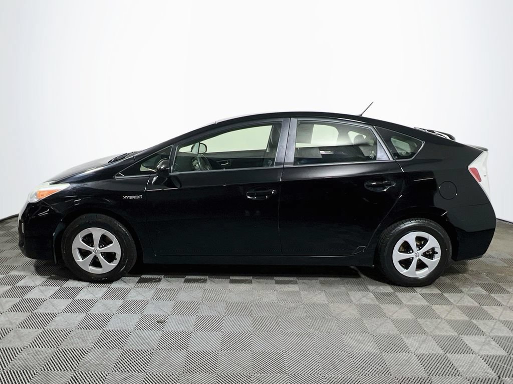 Used 2013 Toyota Prius Three w/ Protection Pkg FWD image 4