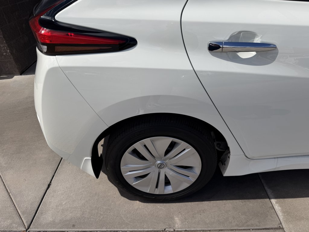 Used 2025 Nissan Leaf S FWD image 15