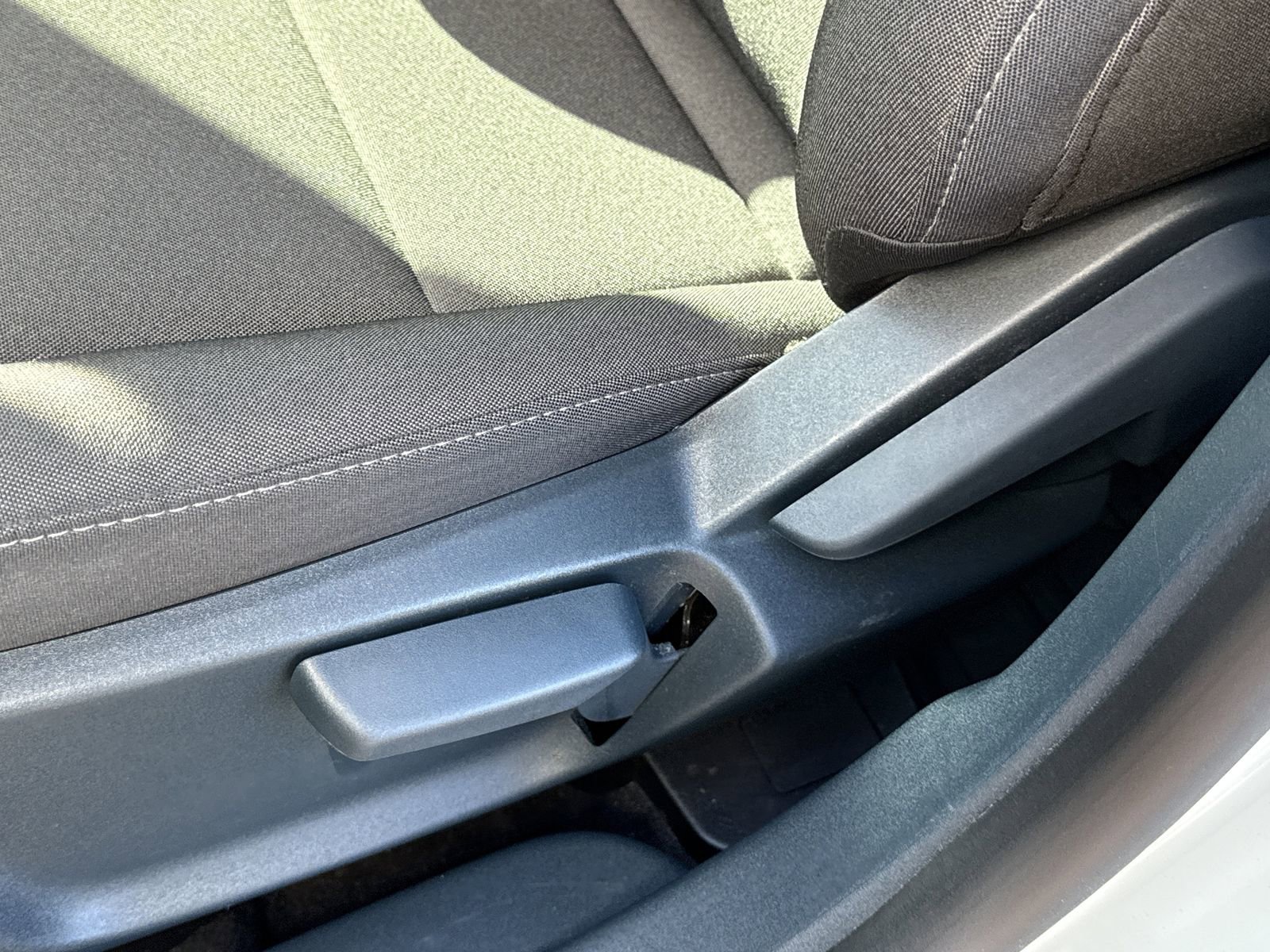 Certified 2025 Ford Maverick XL w/ Equipment Group 102A image 18