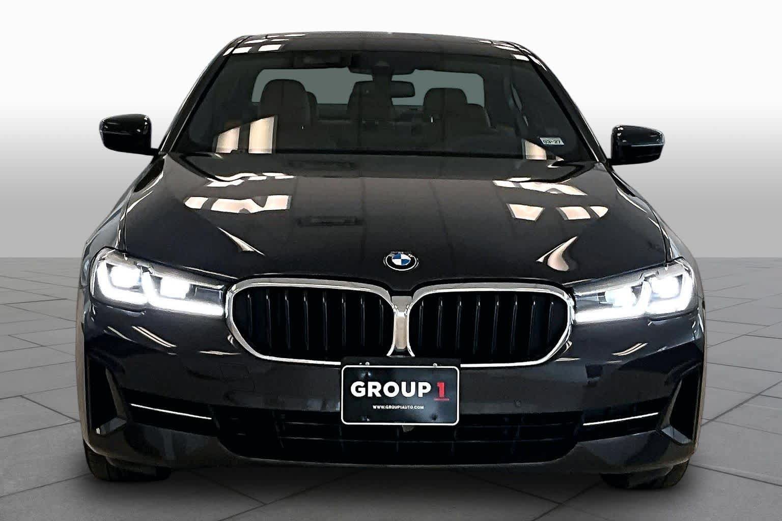 Used 2023 BMW 530i w/ Premium Package RWD image 3