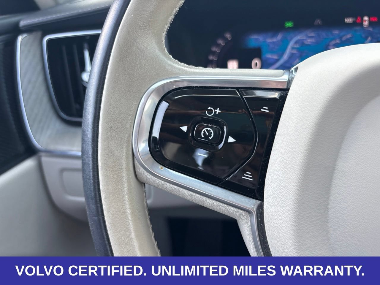 Certified 2023 Volvo XC60 B5 Ultimate w/ Climate Package AWD/4WD image 24