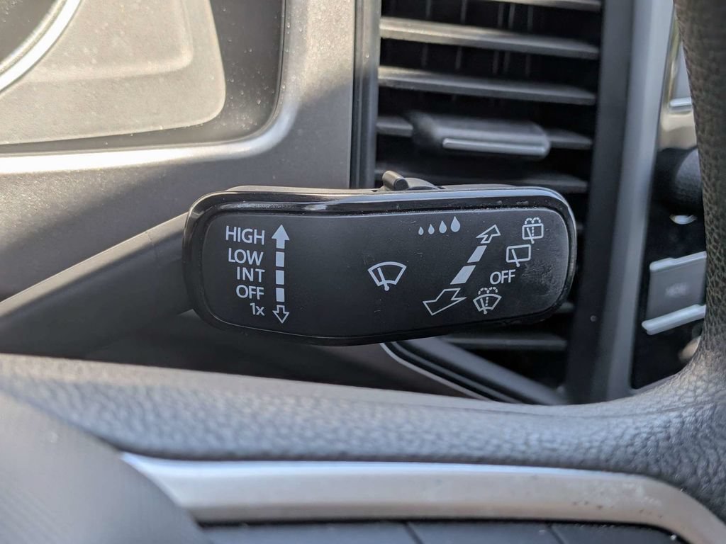 Used 2021 Volkswagen Atlas S FWD image 38