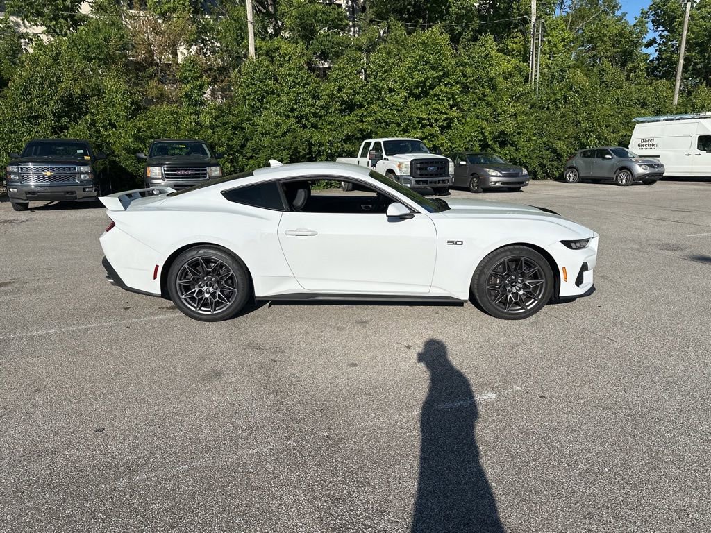 Used 2025 Ford Mustang GT w/ GT Performance Package RWD image 4