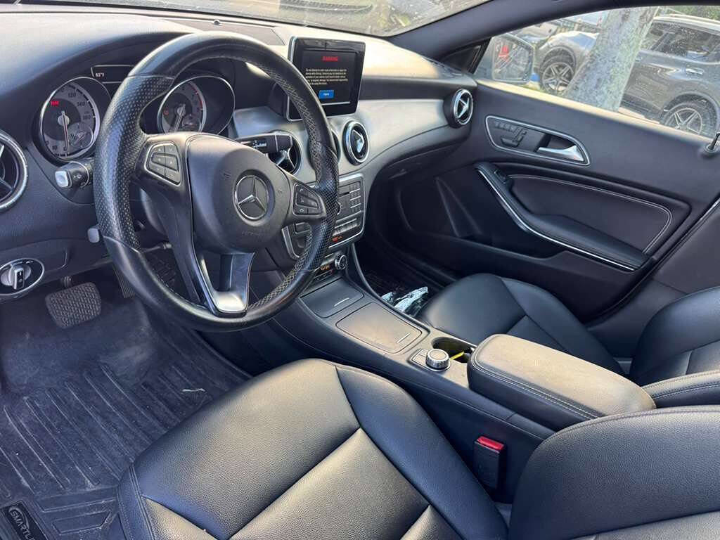 Used 2015 Mercedes-Benz CLA 250 image 9