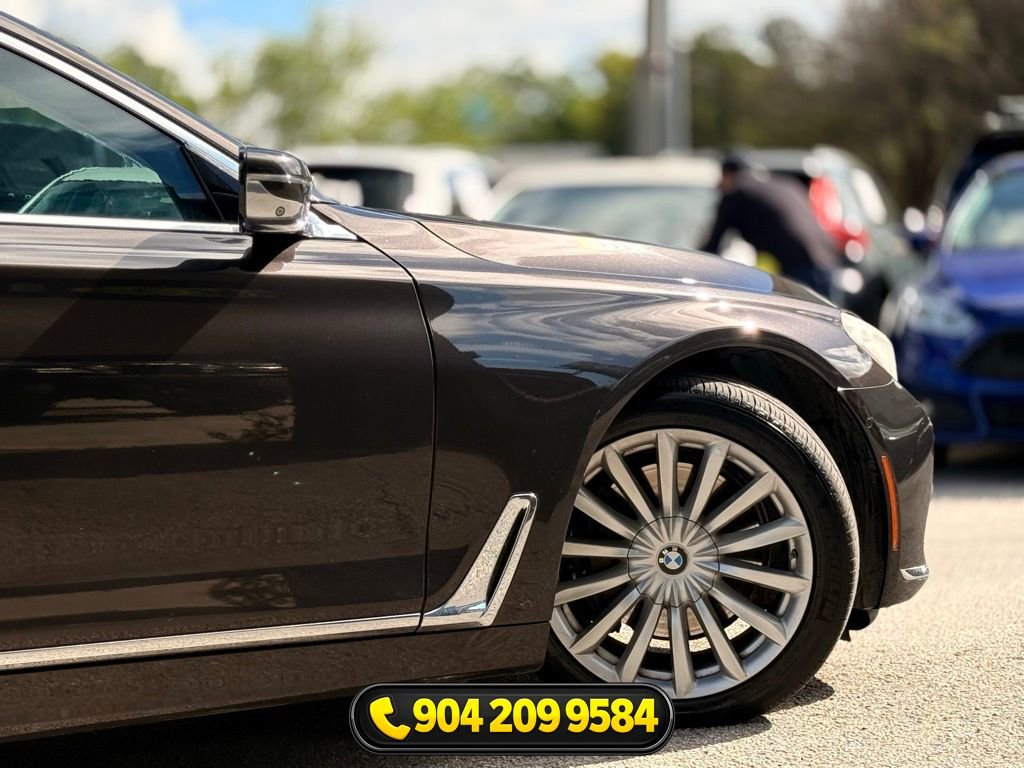 Used 2017 BMW 740i RWD image 5