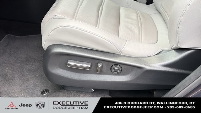 Used 2017 Honda CR-V Touring image 10