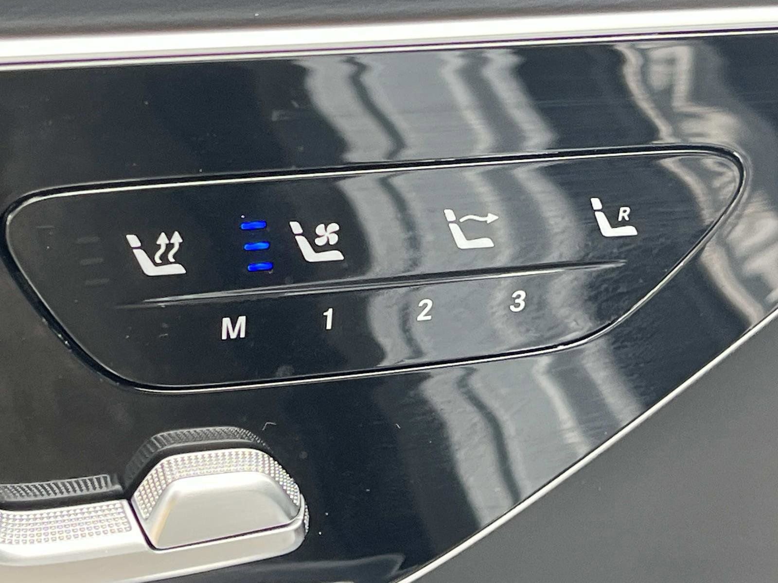 Certified 2022 Mercedes-Benz SL 63 AMG 4MATIC image 14