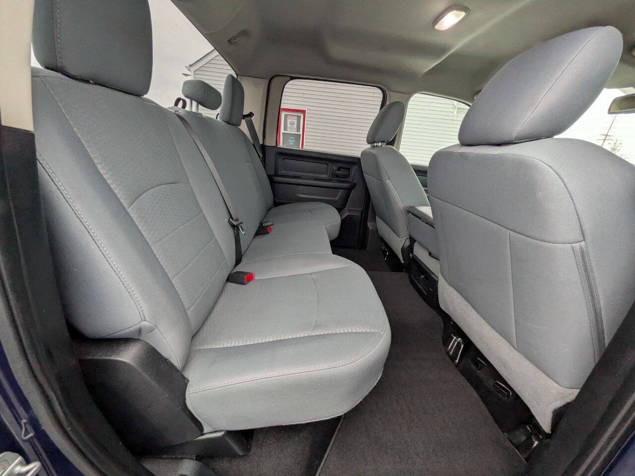 Used 2015 RAM 1500 Express image 26