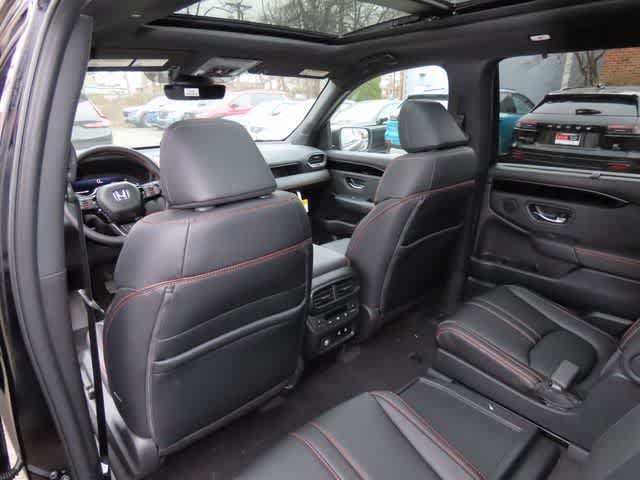New 2026 Honda Pilot TrailSport image 17