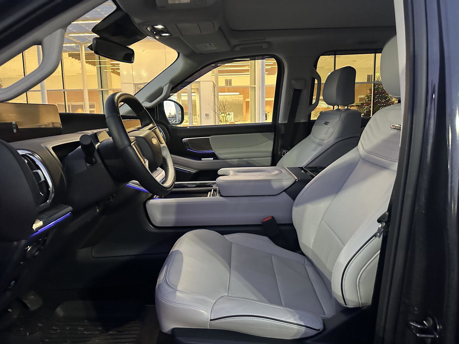 Used 2025 Ford Expedition Max Platinum w/ Platinum Ultimate Package image 10