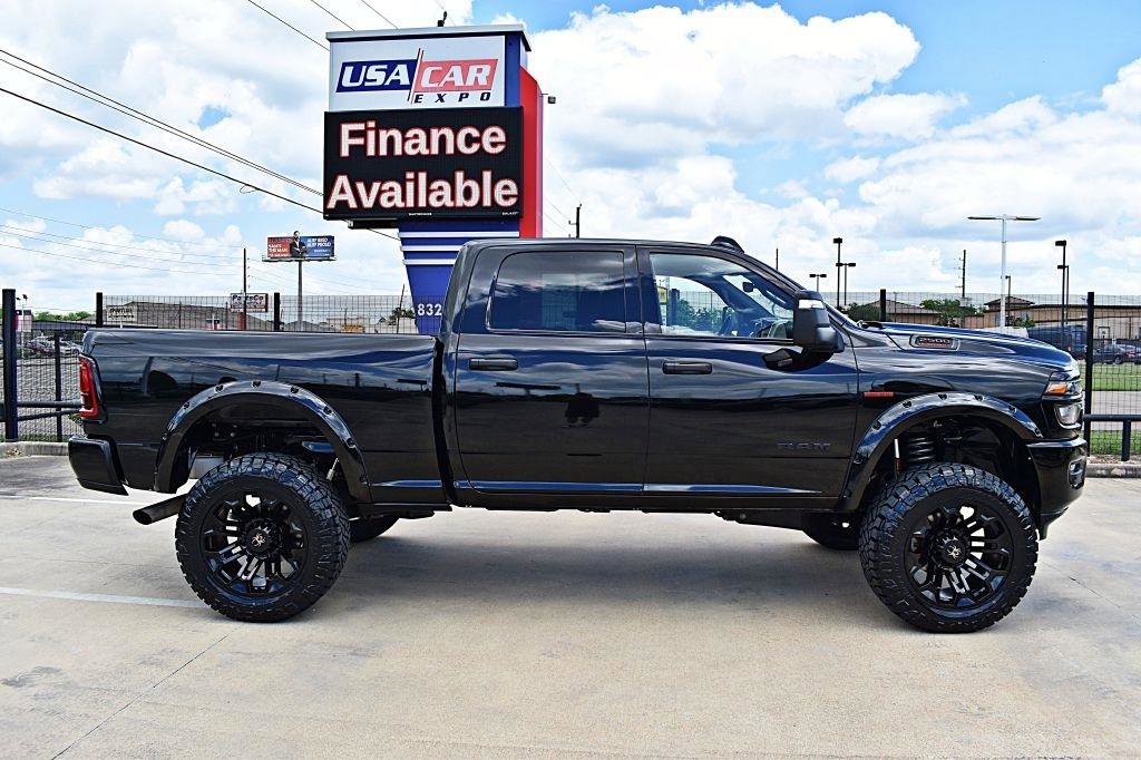 Used 2025 RAM 2500 Big Horn AWD/4WD image 4