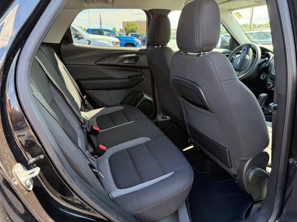 Used 2023 Chevrolet TrailBlazer LT AWD/4WD image 18